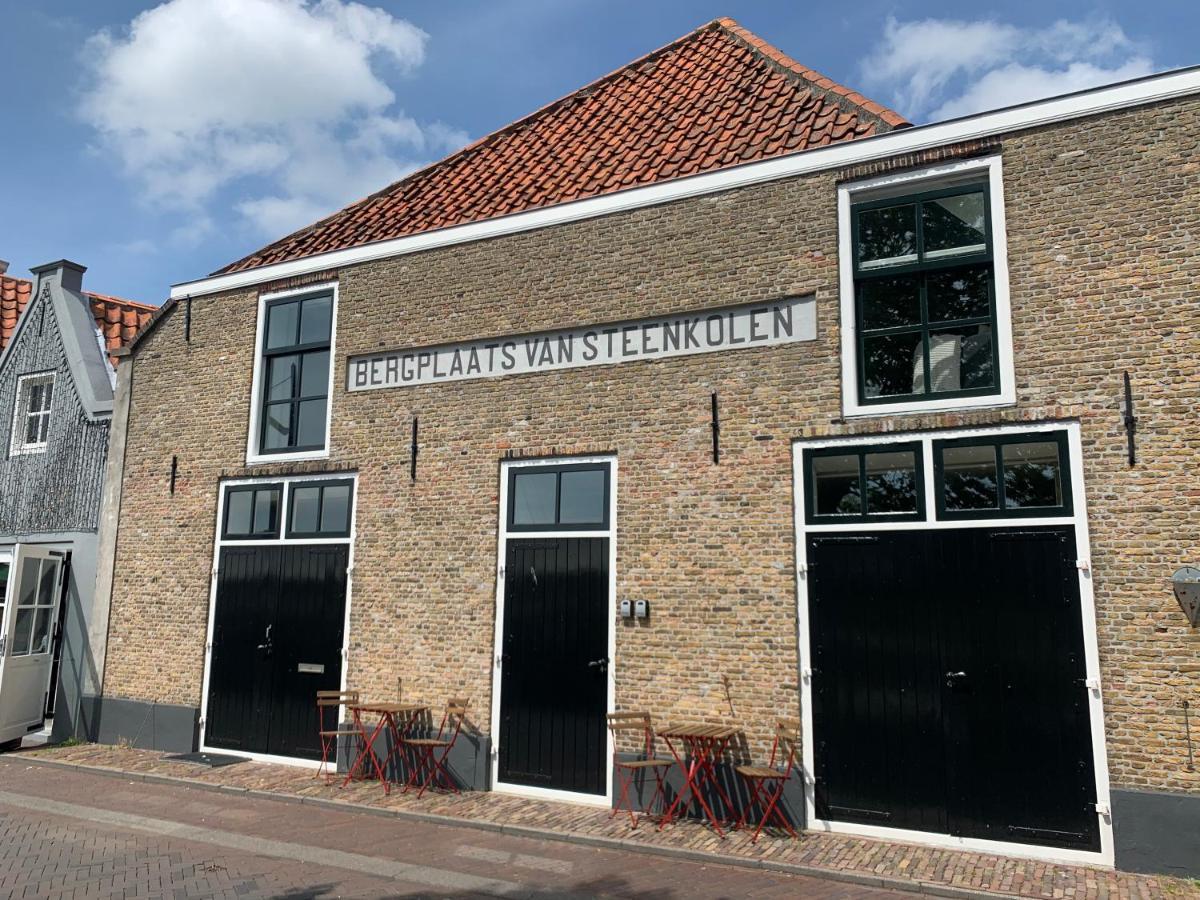 Pakhuis Aan De Haven - Bakboord Zierikzee Exterior photo